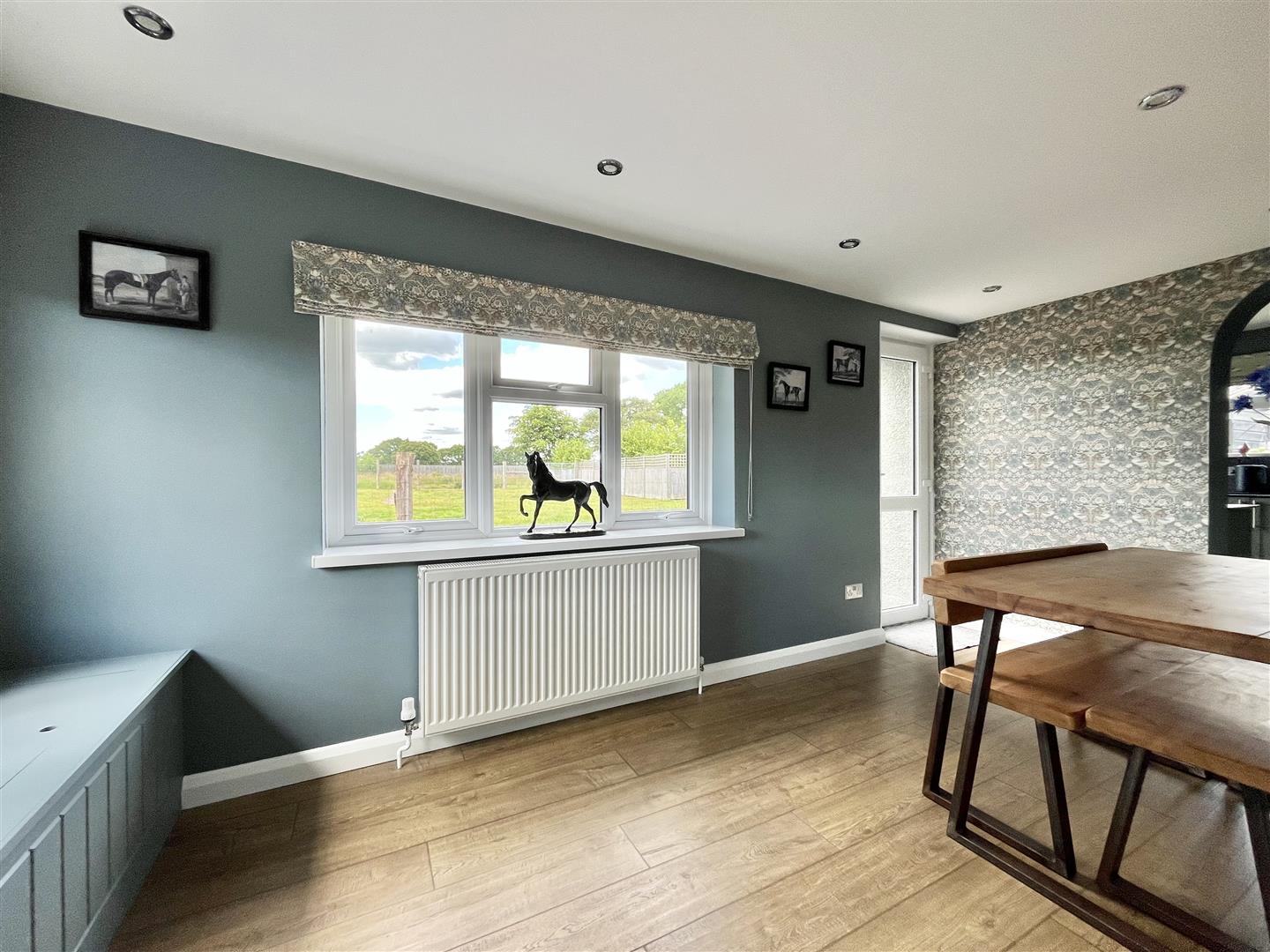 Fourteen Acre Lane, Three Oaks